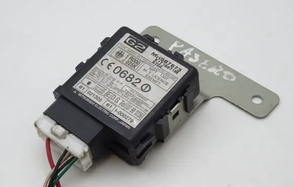 Mitsubishi Pajero Immobilizer control unit/module MR587673