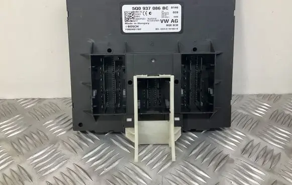 Volkswagen PASSAT B8 Comfort/convenience module 5Q0937086BC