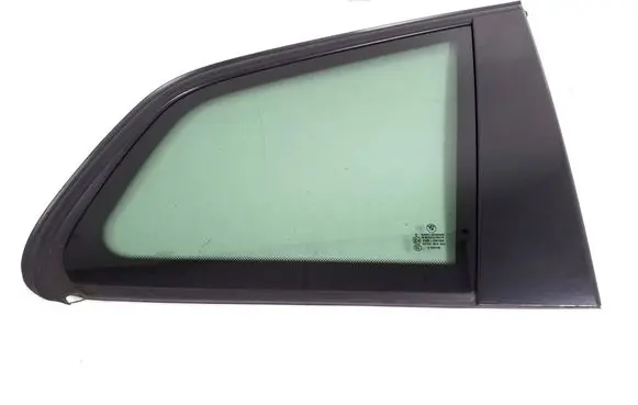 BMW X3 E83 Rear side window 3413918