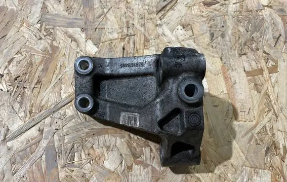 Fiat Ducato Engine mounting bracket 5801834878