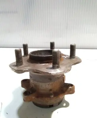 Nissan Juke I F15 Rear wheel ball bearing 
