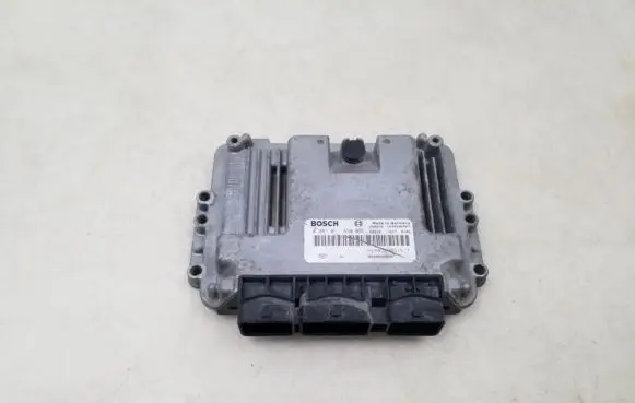 Nissan Primastar Engine control unit/module 8200402578