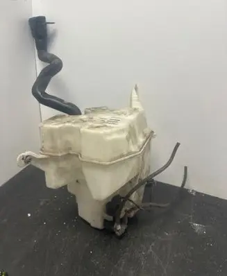 Volvo V70 Windshield washer fluid reservoir/tank 30784233 30784234