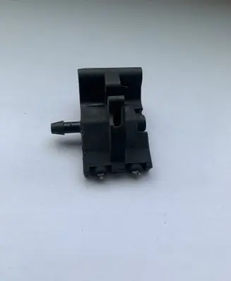 Nissan Primera Windshield washer spray nozzle 