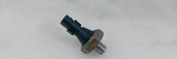 Audi Q5 SQ5 FY Oil pressure sensor 06L919081
