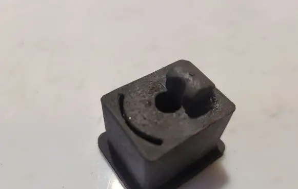 Volvo XC90 Engine compartment rubber 