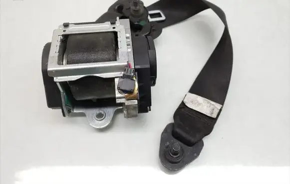 BMW 7 E65 E66 Front seatbelt 607596900 561148401