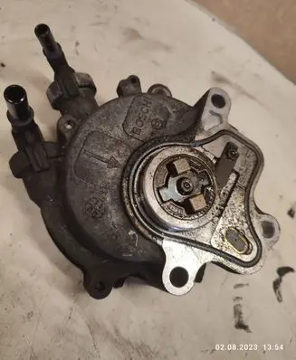 Jaguar S-Type Vacuum pump