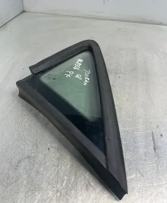 Volkswagen Touran I Front triangle window/glass 43R00048