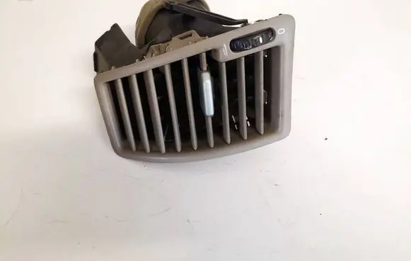 Volvo XC90 Dash center air vent grill 3409398