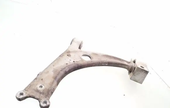 Volkswagen PASSAT B6 Front lower control arm/wishbone 3C0407153B