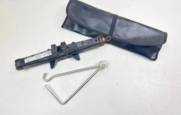 Toyota Auris 150 Lift Jack 0911105031 800K01766M
