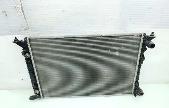 Audi Q5 SQ5 8R Coolant radiator 8K0121251T