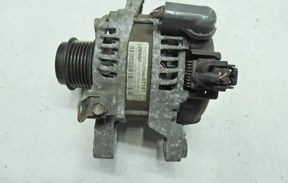 Toyota Verso Generator/alternator 27060-0T181 MS1042113420 100A17113