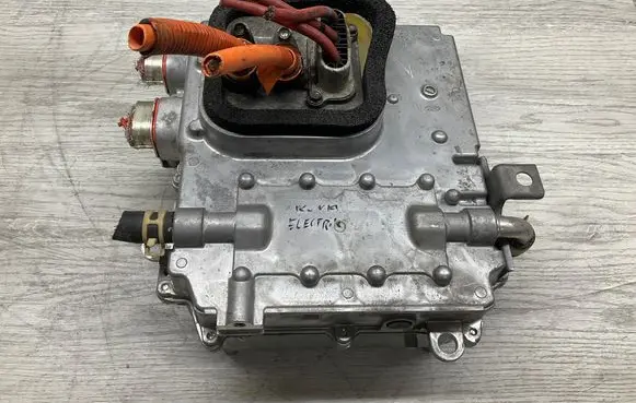 Mitsubishi Outlander Voltage converter inverter 9410A081