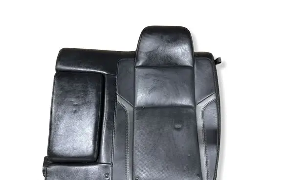 Dodge Challenger Rear seat 