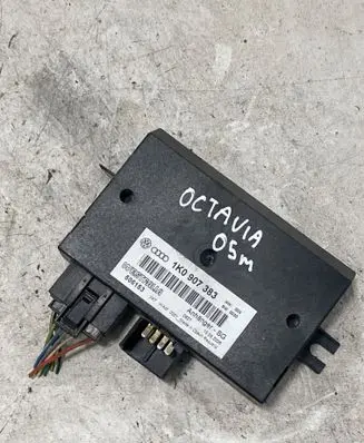 Skoda Octavia Mk2 (1Z) Tow bar trailer control unit/module 1K0907383 506153