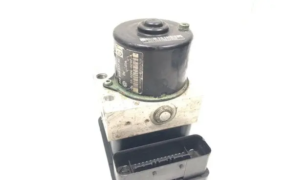 Volkswagen Golf V ABS Pump 1K0907379AC 1K0614517AE