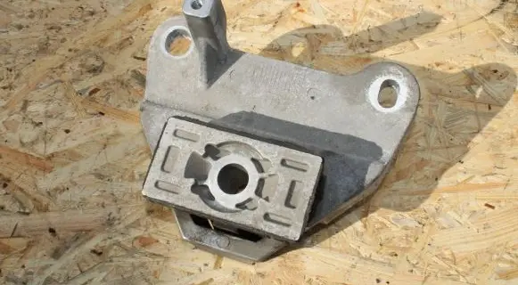 Fiat Tipo Gearbox mount 52010881 1612