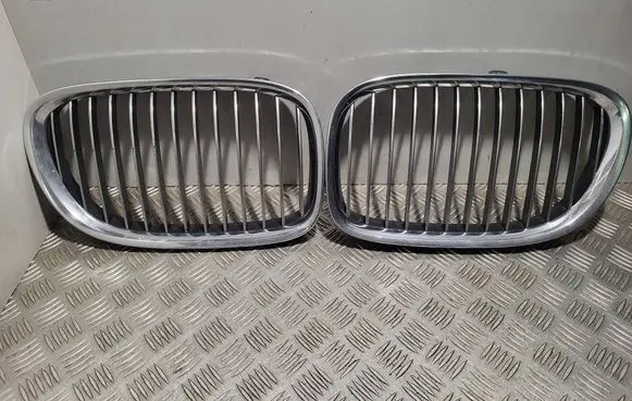 BMW 7 F01 F02 F03 F04 Front grill 51137184151 51137184152