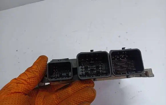 Peugeot 308 Engine control unit/module 0261201863 9666235880 9663193780