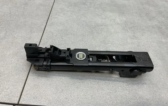 Audi A3 S3 8V Seat belt height adjuster 8V0857819