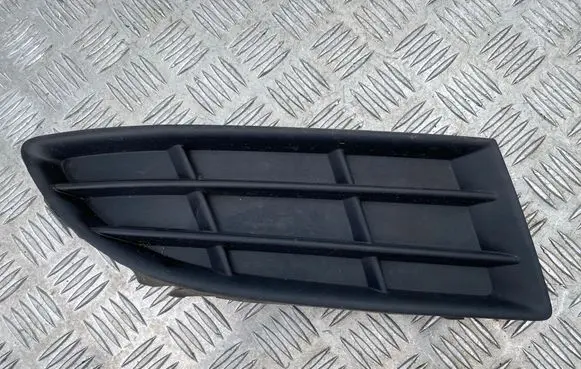 Skoda Fabia Mk2 (5J) Front bumper lower grill 5J0807366A 0112753620