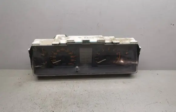 Mitsubishi Cordia Speedometer (instrument cluster) MB187849 2573002941
