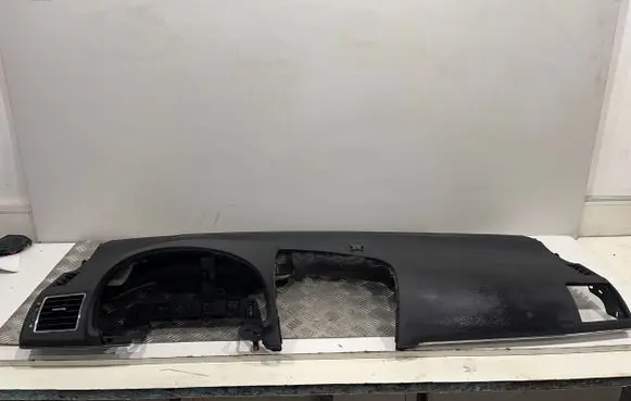 Toyota Avensis T270 Dashboard 0501105021 1Z09011090 18699