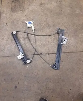 Mercedes-Benz CLK A209 C209 Front door electric window regulator 