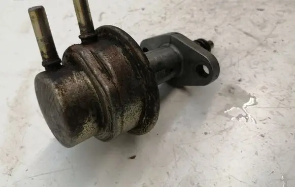 Ford Transit Mechanical fuel pump 954F9350AC