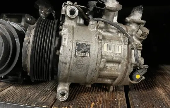 Mercedes-Benz E W213 Air conditioning (A/C) compressor (pump) A0008303500