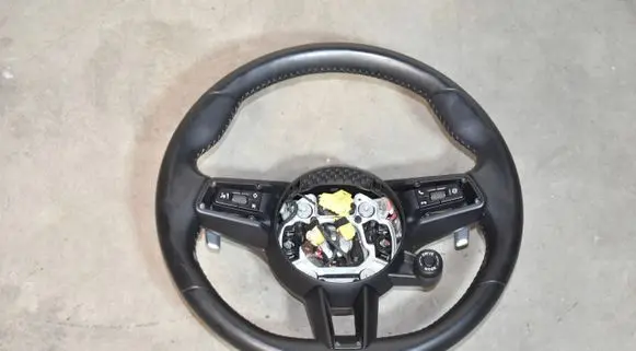 Porsche Panamera (971) Steering wheel F208