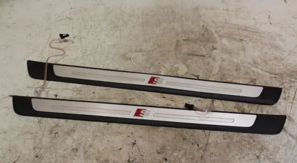 Audi A4 S4 B9 Front sill trim cover 8W0947417A 620917