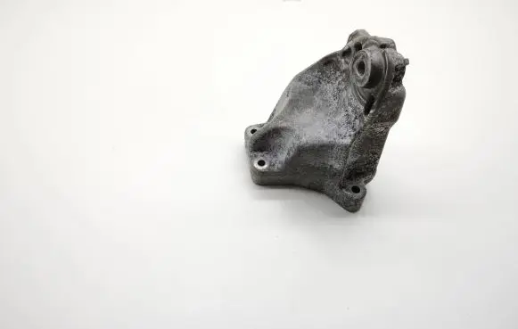 Mercedes-Benz GLK (X204) Engine mounting bracket A6422233504