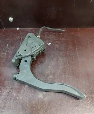 Audi A6 S6 C6 4F Accelerator throttle pedal 4F1723523B 6PV00898406