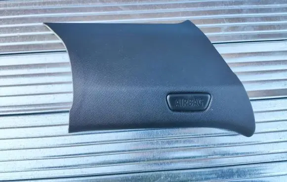(C) pillar trim
