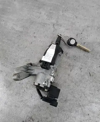 Toyota Yaris Ignition lock 450200D01