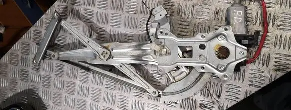 Mitsubishi Pajero Sport I Front door window regulator with motor 5713a020