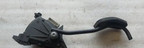 Volvo S70 V70 V70 XC Accelerator throttle pedal 9206836 9173132 9472051