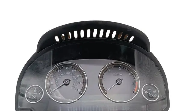 BMW 5 F10 F11 Speedometer (instrument cluster) 9249347 43840941 1557675