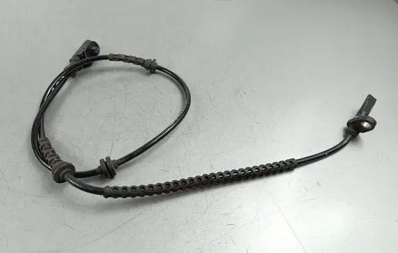 Jeep Renegade ABS brake wheel speed sensor 51941079