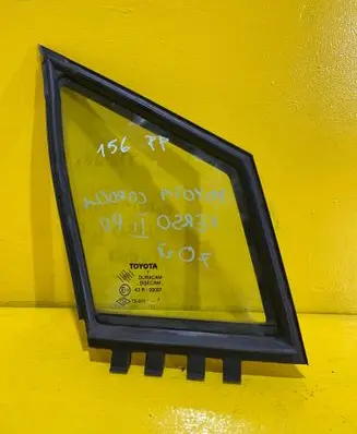 Toyota Corolla Verso AR10 Front door vent window glass four-door 68215-0F010
