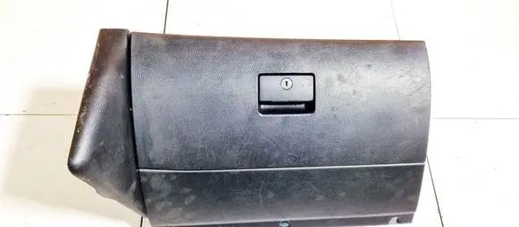Volkswagen Golf IV Glove box 1j1857108a