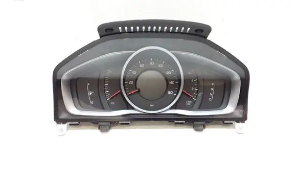 Volvo V70 Speedometer (instrument cluster) P31327750