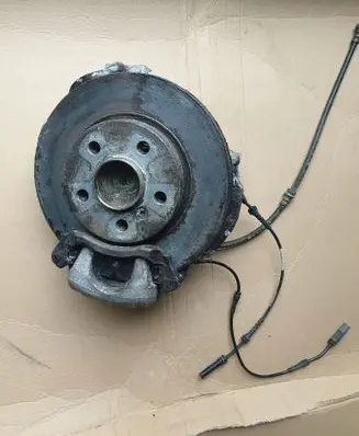 BMW i3 Front wheel hub spindle knuckle 6852159