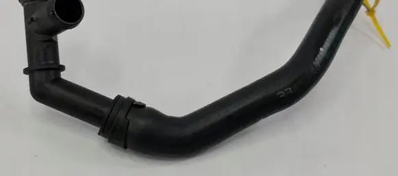 Mercedes-Benz R W251 Engine coolant pipe/hose A2515016982