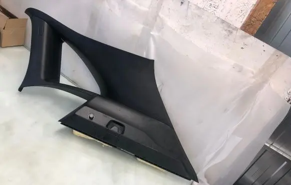 Mercedes-Benz EQA (D)pillar trim (top) A2476908200