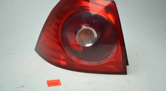 Volkswagen Golf V Rear/tail lights 1K6945095E 00695673 028490102B