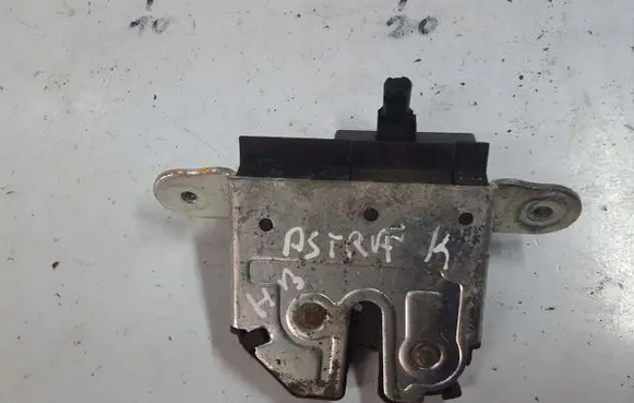 Opel Astra K Tailgate/trunk/boot lock/catch/latch 39021416